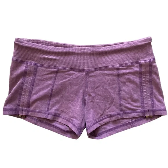 Lululemon Hot Hot Shorts-Purple—Size 4 - Picture 1 of 4